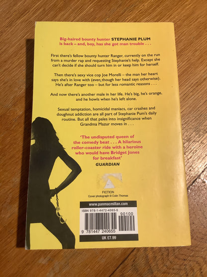 Hot six. Janet Evanovich. 2013.