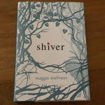 Shiver. Maggie Stiefvater. 2009.