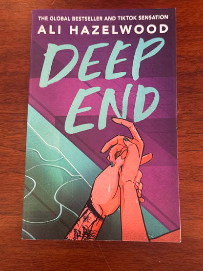 Deep end. Ali Hazelwood. 2025.