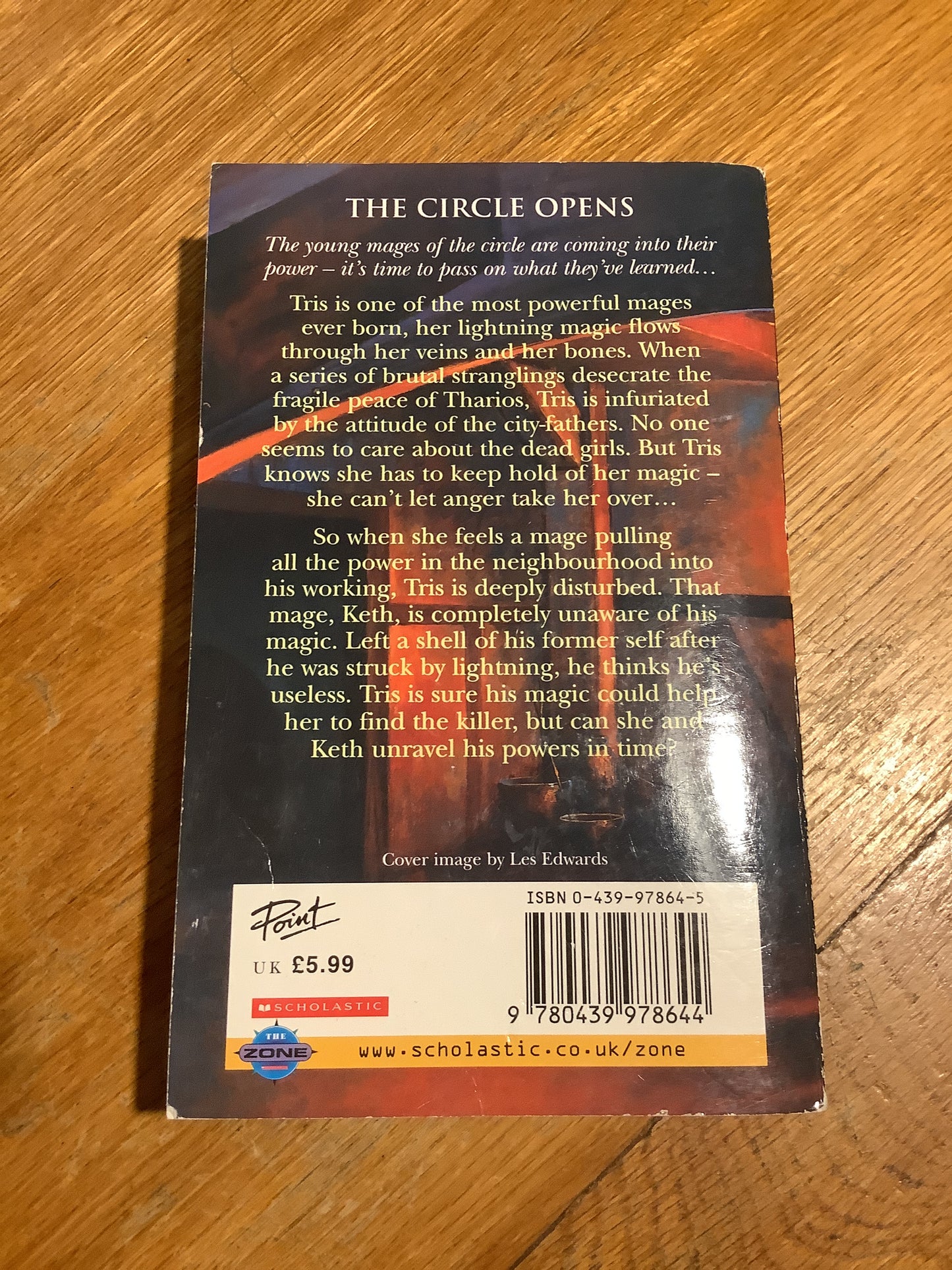 Shatterglass. Tamora Pierce. 2003.