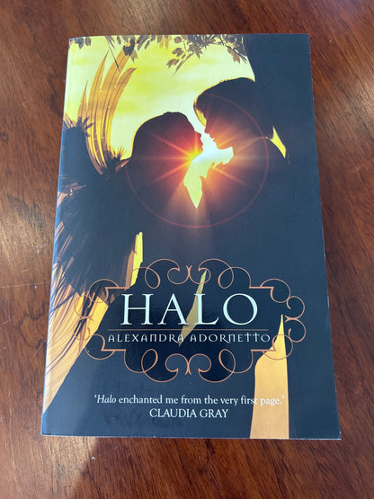 Halo. Alexandra Adornetto. 2011.
