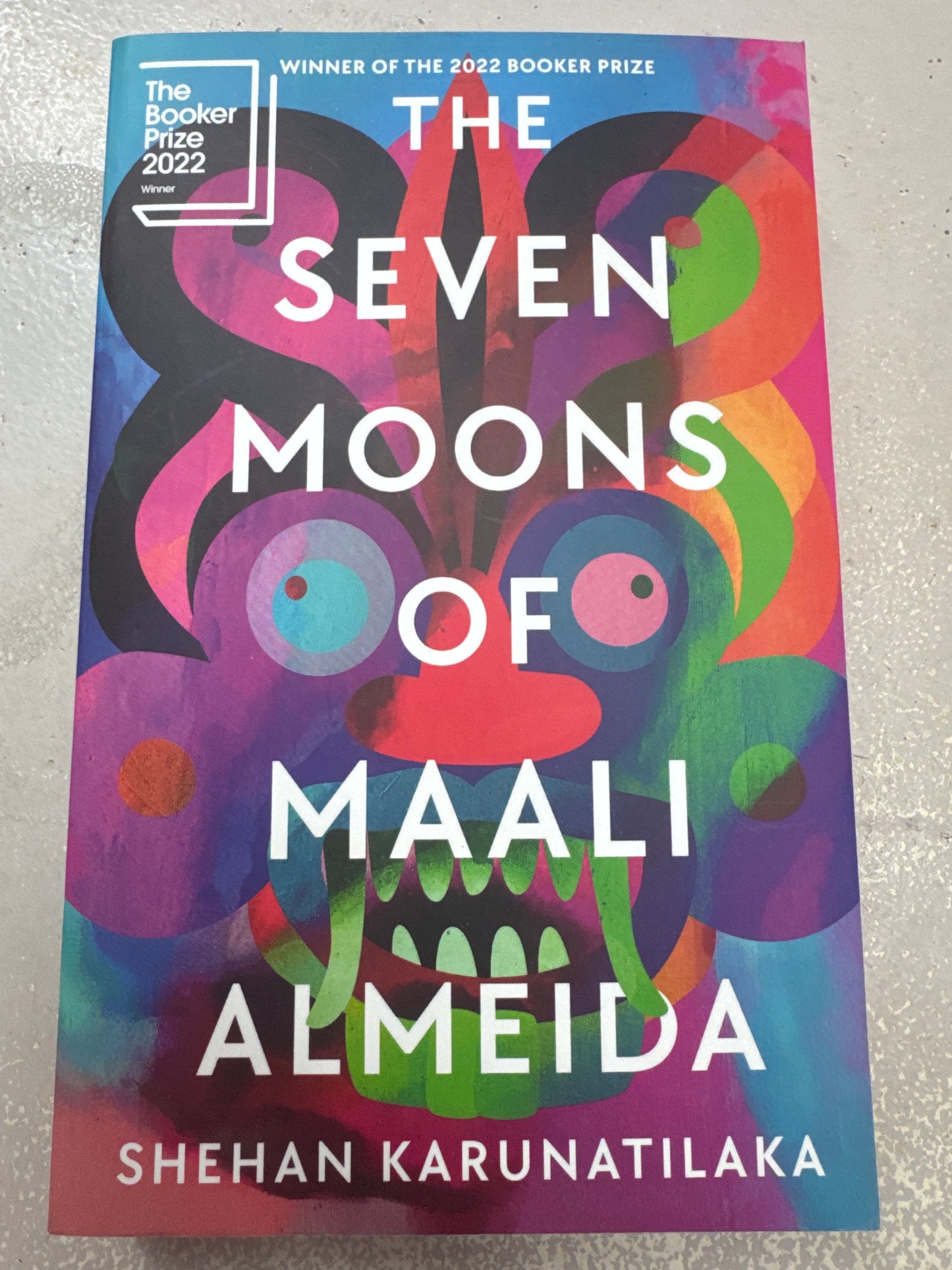 Seven moons of Maali Almeida. Shehan Karunatilaka. 2022.