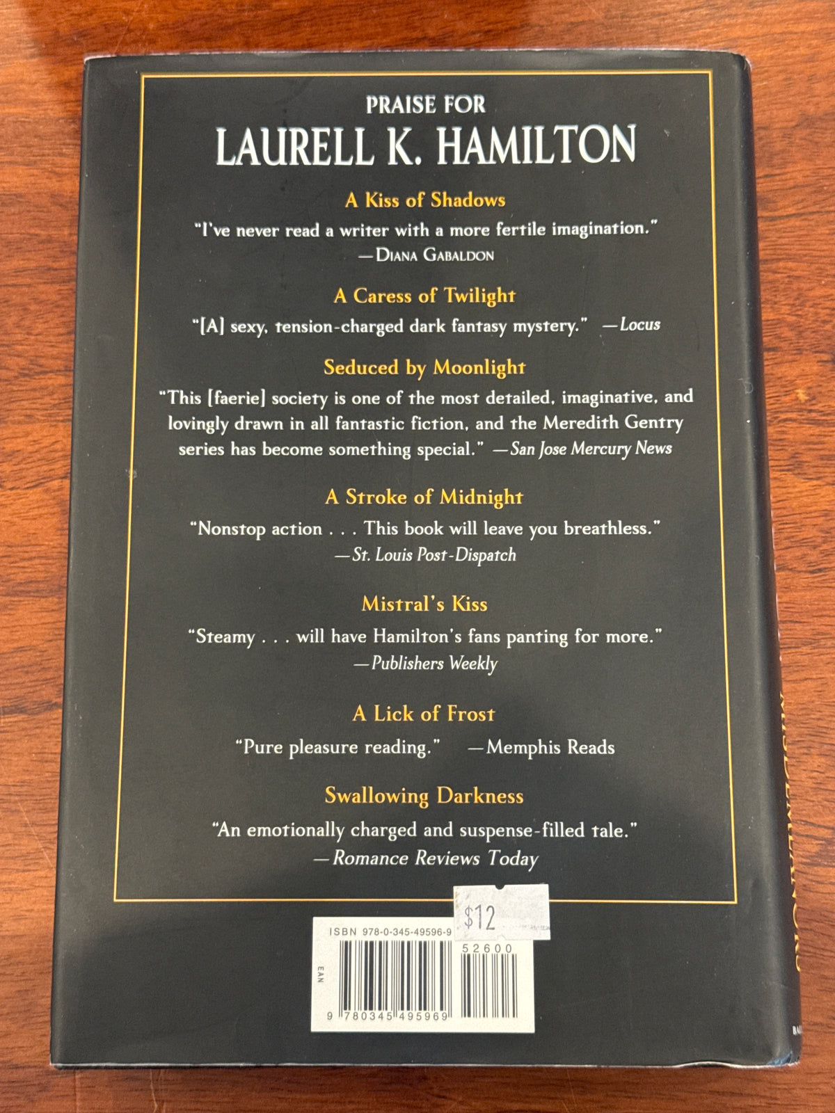 Divine misdemeanors. Laurell K. Hamilton. 2009.
