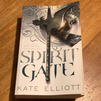 Spirit gate. Kate Elliott. 2007.