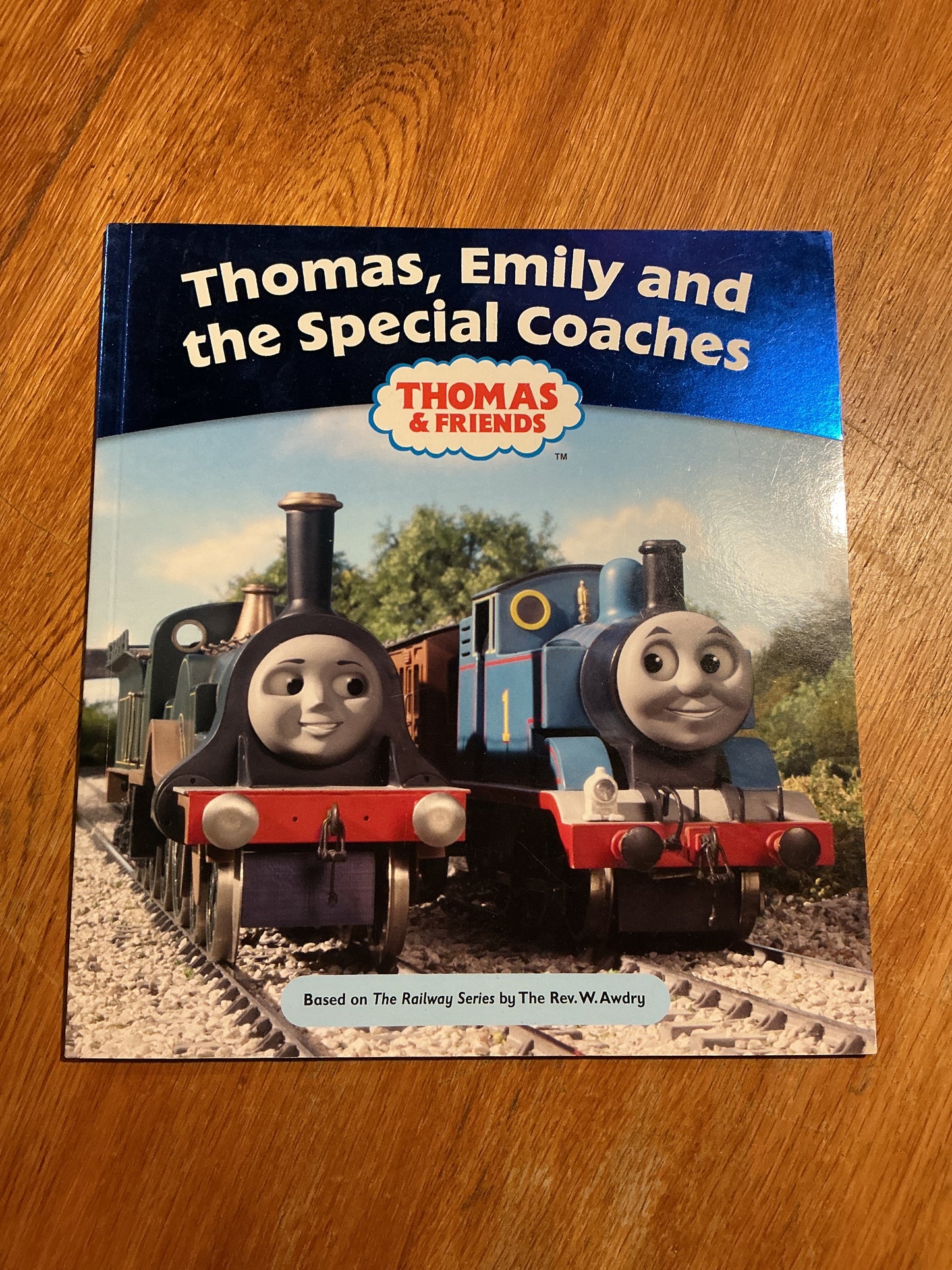 Thomas, Emily and the special coaches. W. Awdry. 2008.