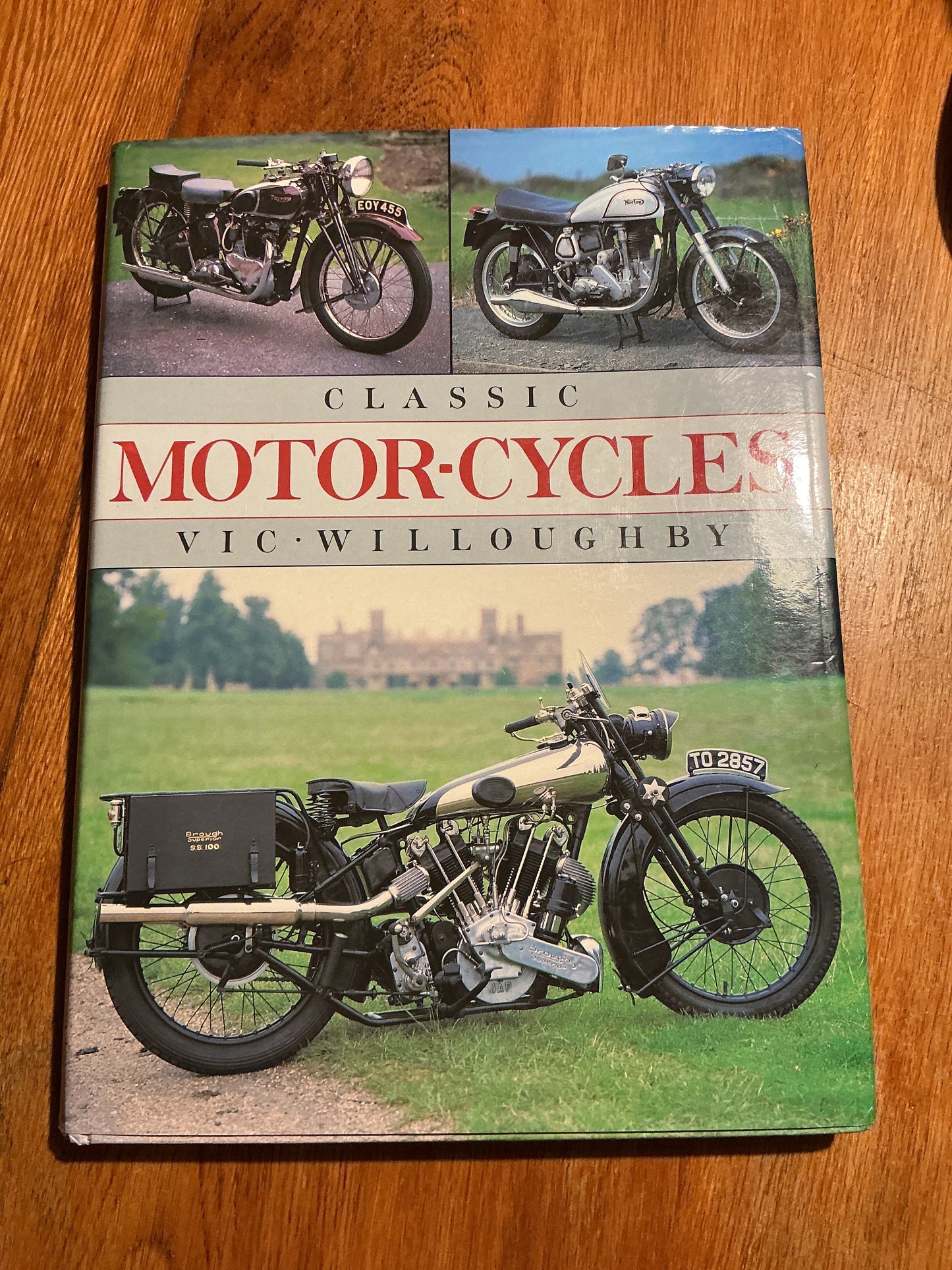 Classic motorcycles. Vic Willoughby. 1992.