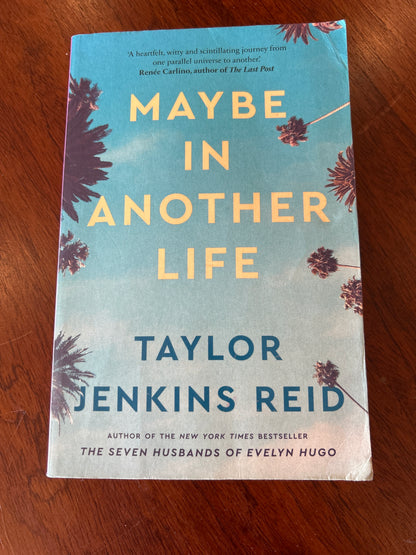 Maybe in another life. Taylor Jenkins Reid. 2021.