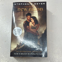 New moon. Stephanie Meyer. 2008.