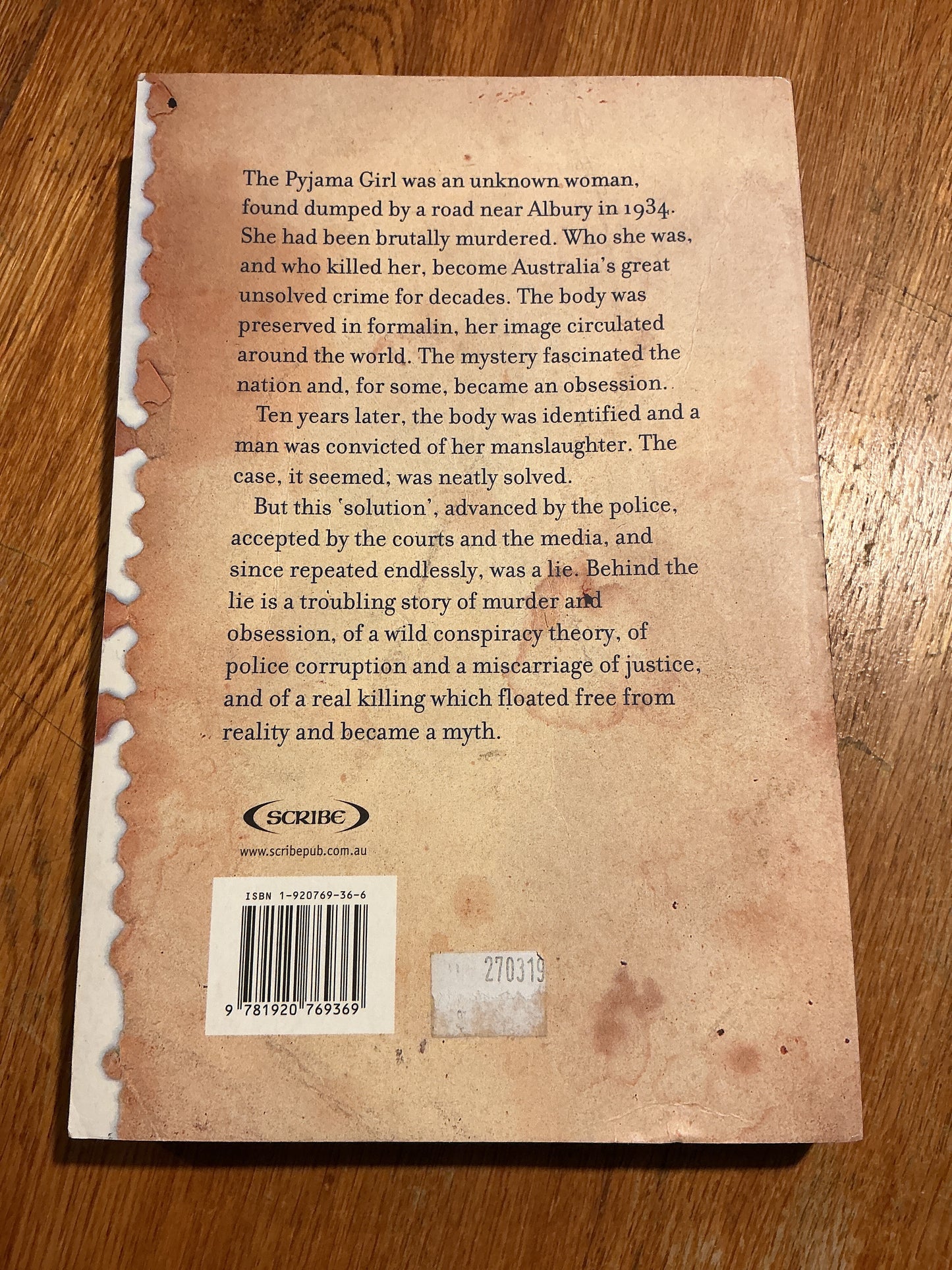 Pyjama girl mystery: a true story of murder, obsession and lies. Richard Evans. 2004.