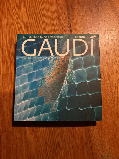 Introduction to his architecture: Gaudi. Juan-Eduardo Carlotta, Pere Vivas & Ricard Pla. [n. d.].