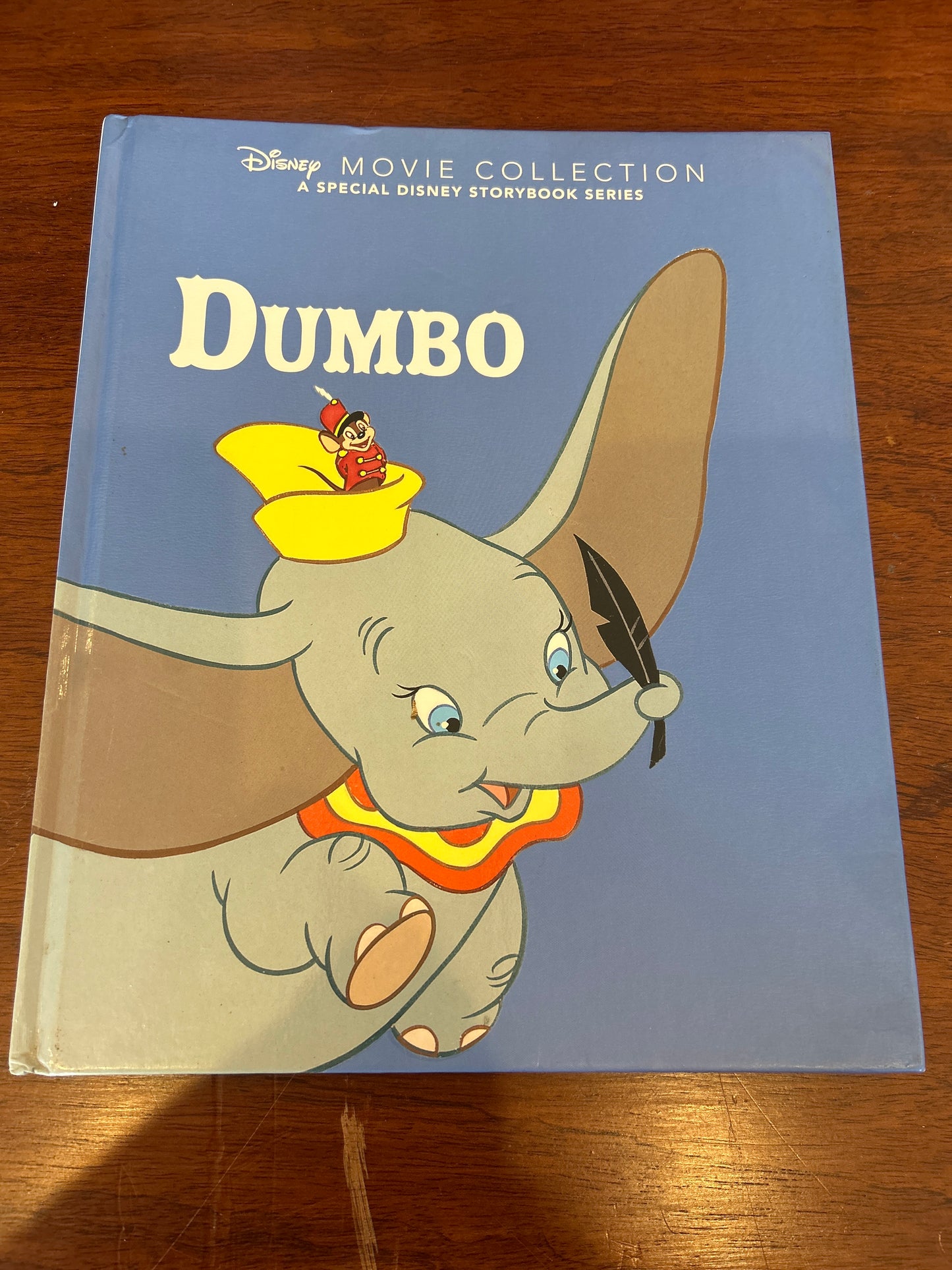 Dumbo. Disney. 2016.