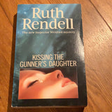 Kissing the gunner's daughter. Ruth Rendell. 1992.