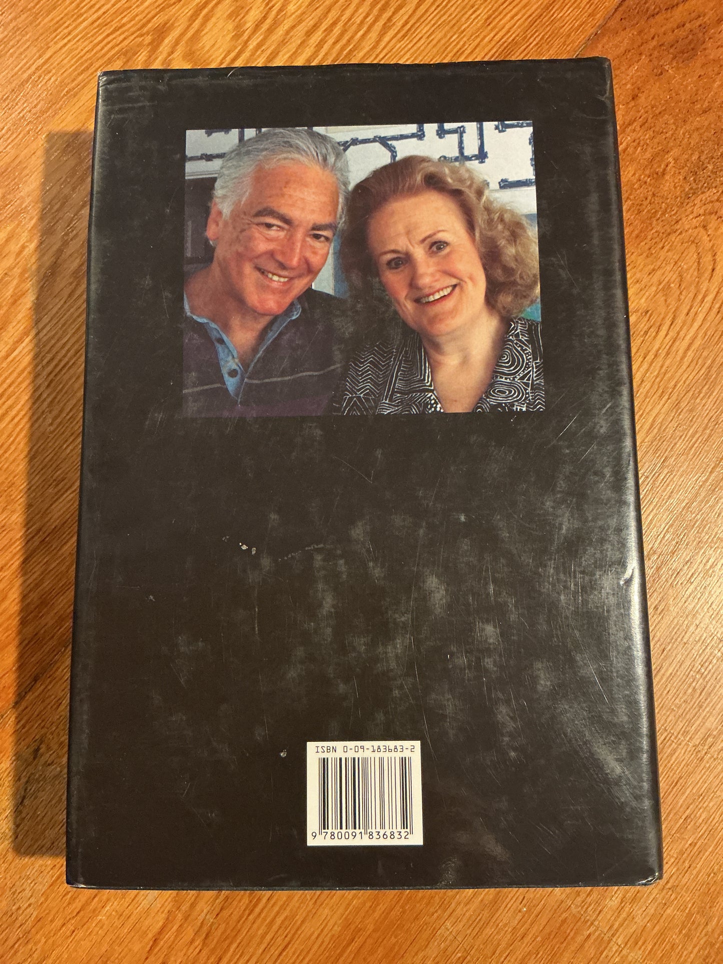 A Prima Donna’s progress: the autobiography of Joan Sutherland. Joan Sutherland. 1997.