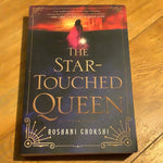 Star-touched queen. Roshani Chokshi. 2016.