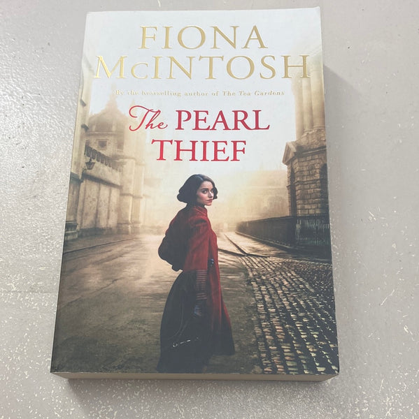 Pearl thief. Fiona McIntosh. 2019.