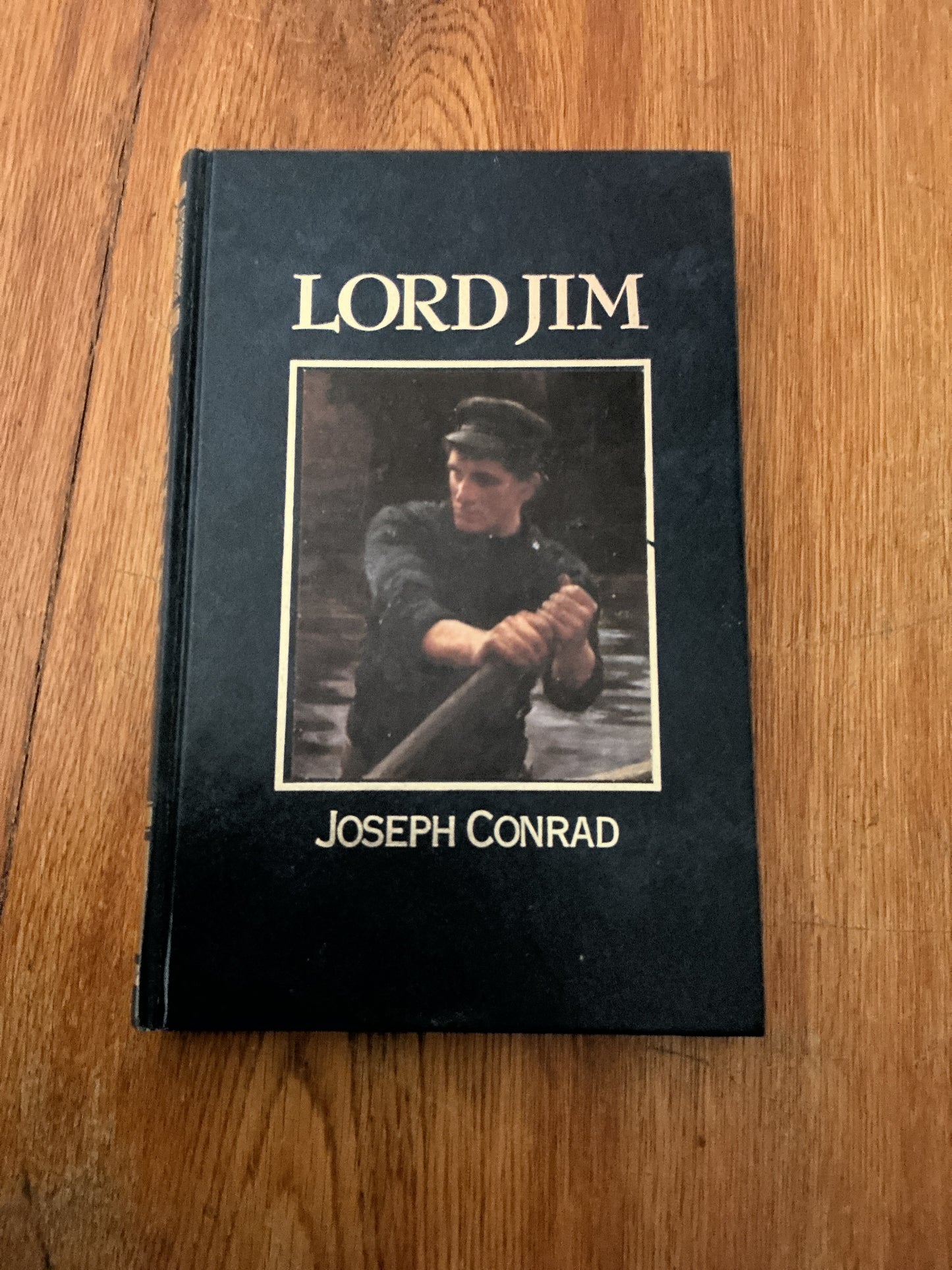 Lord Jim. Joseph Conrad. 1988.