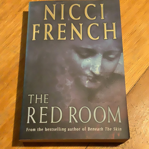 Red room. Nicci French. 2001.