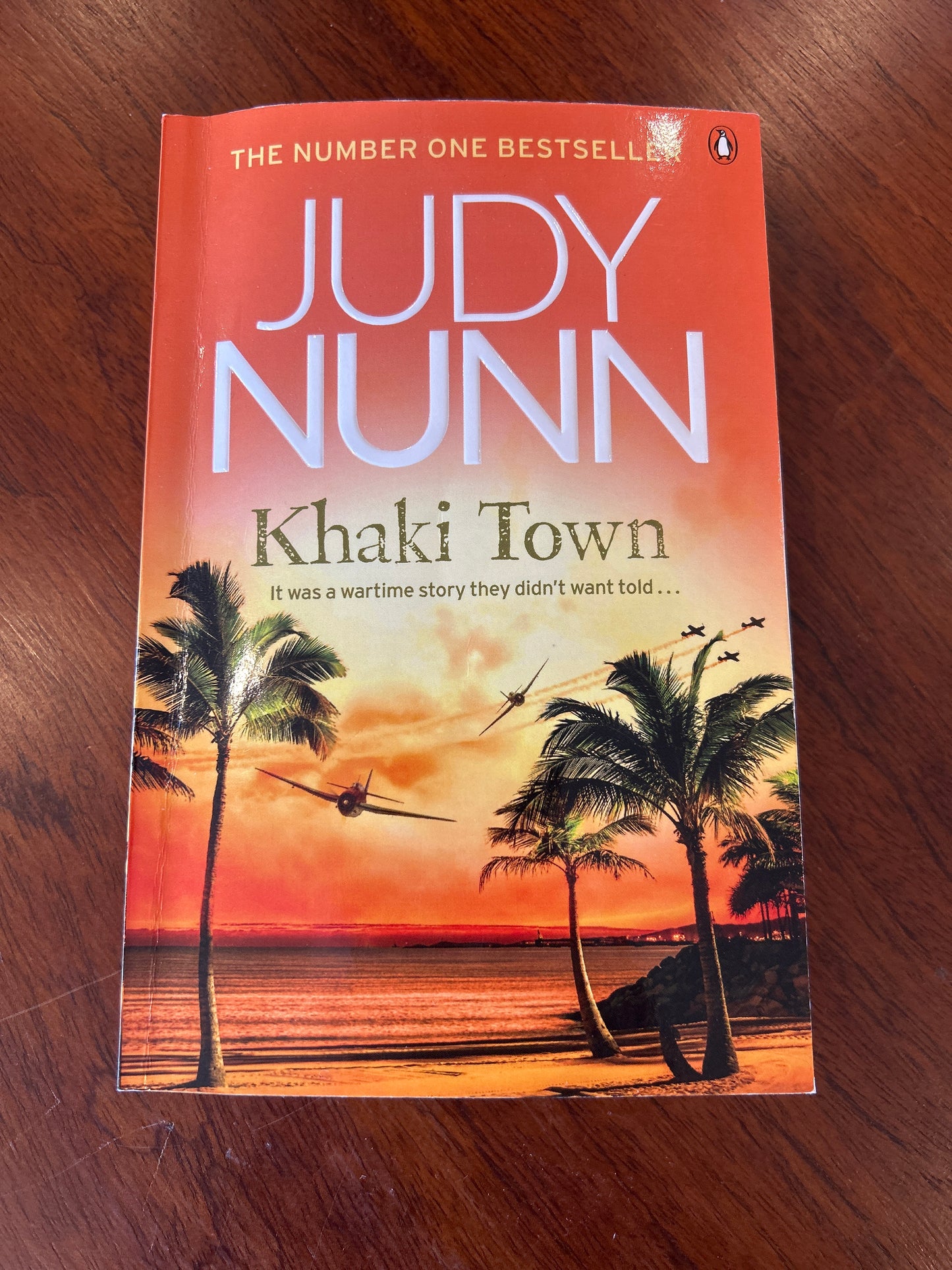 Khaki town. Judy Nunn. 2020.