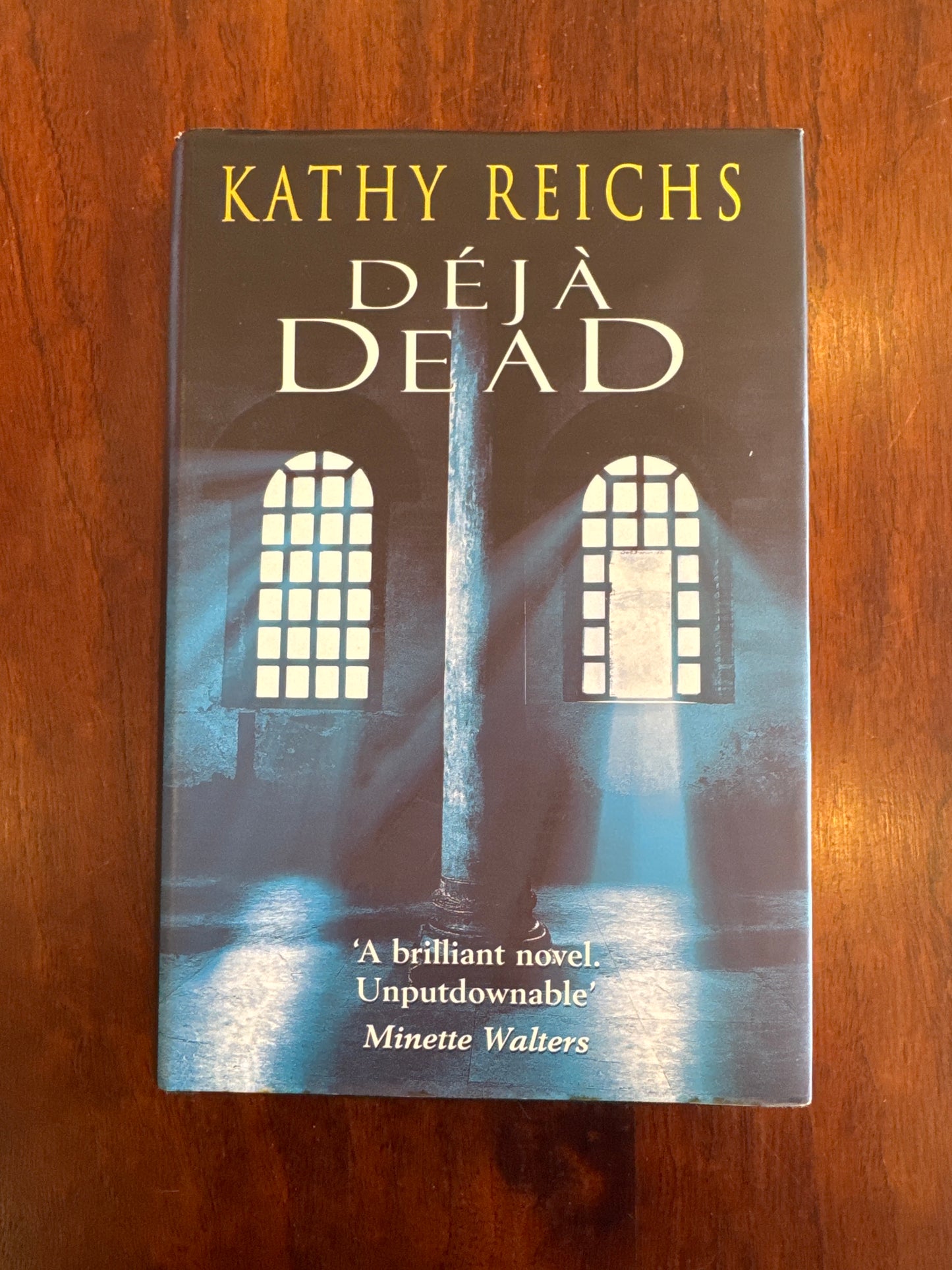 Déjà dead. Kathy Reichs. 1998.