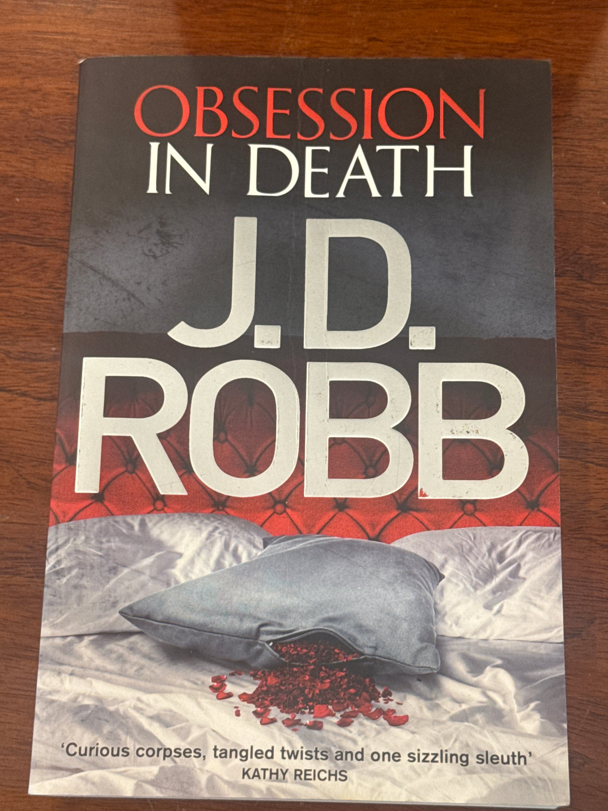Obsession in death. J.D. Robb. 2015.