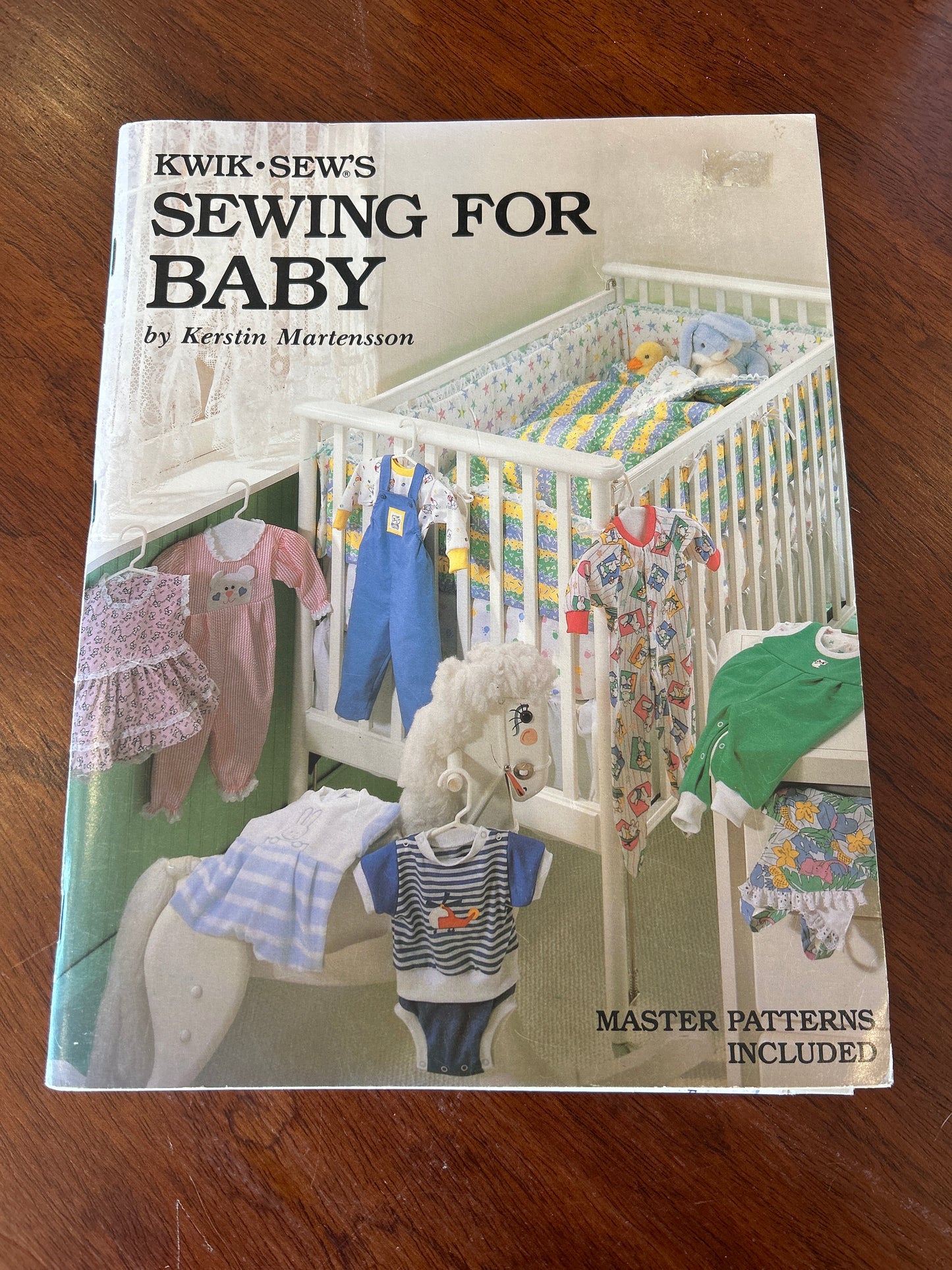 Sewing for baby. Keratin Martensson. 1990.