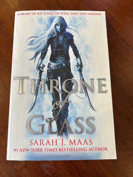 Throne of glass. Sarah J. Maas. 2012.