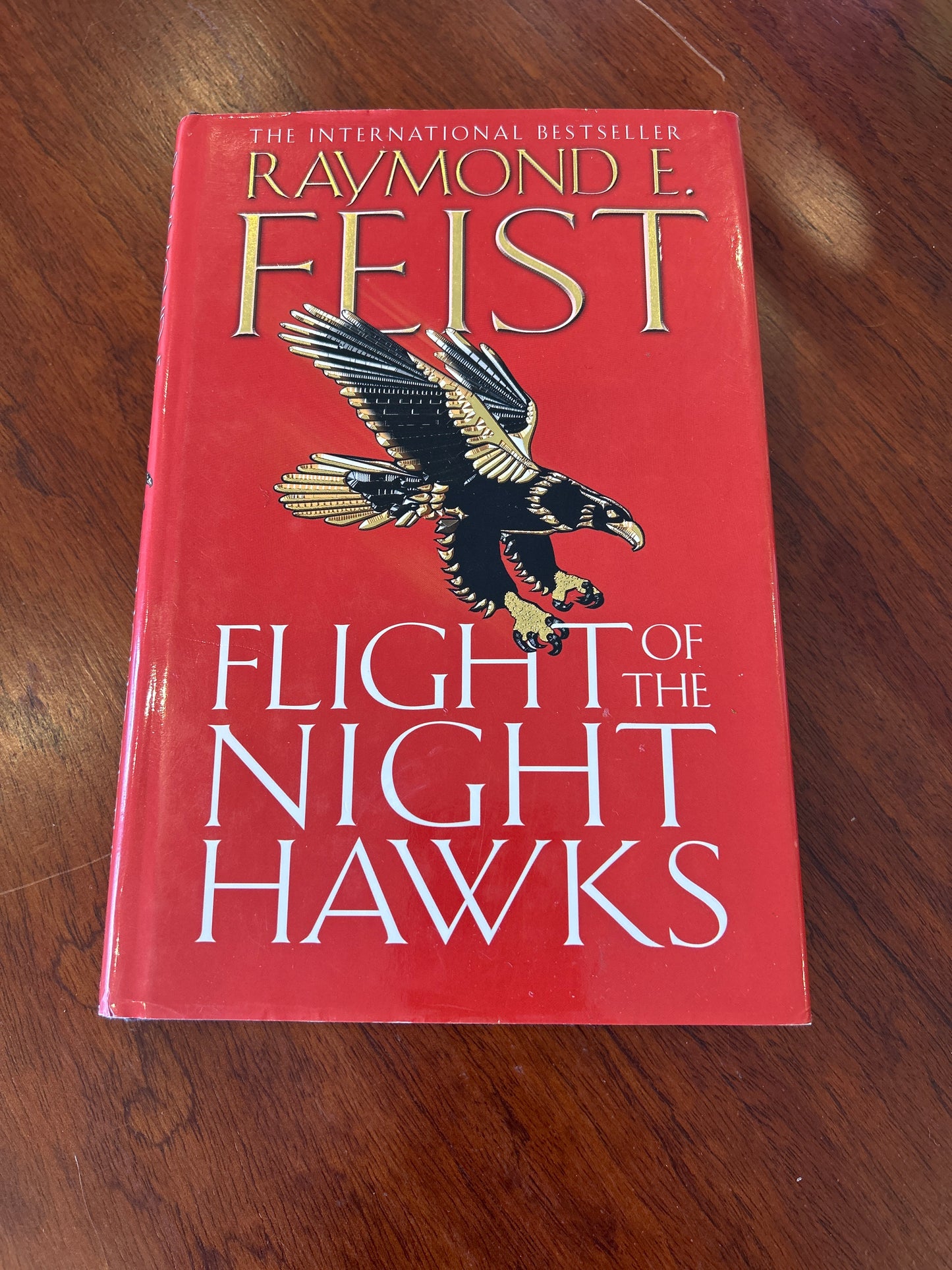 Flight of the night hawks. Raymond Feist.