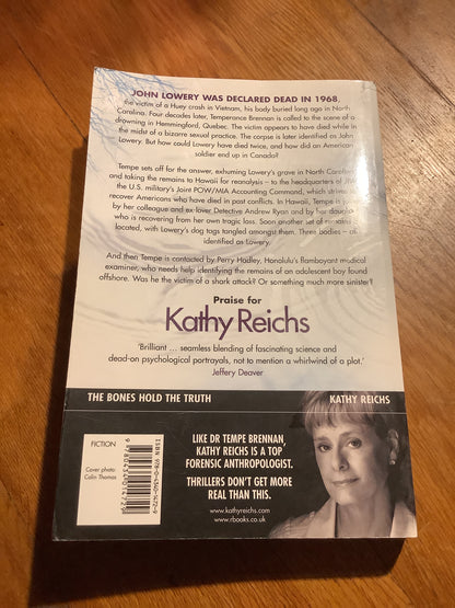 Mortal remains. Kathy Reichs. 2010.