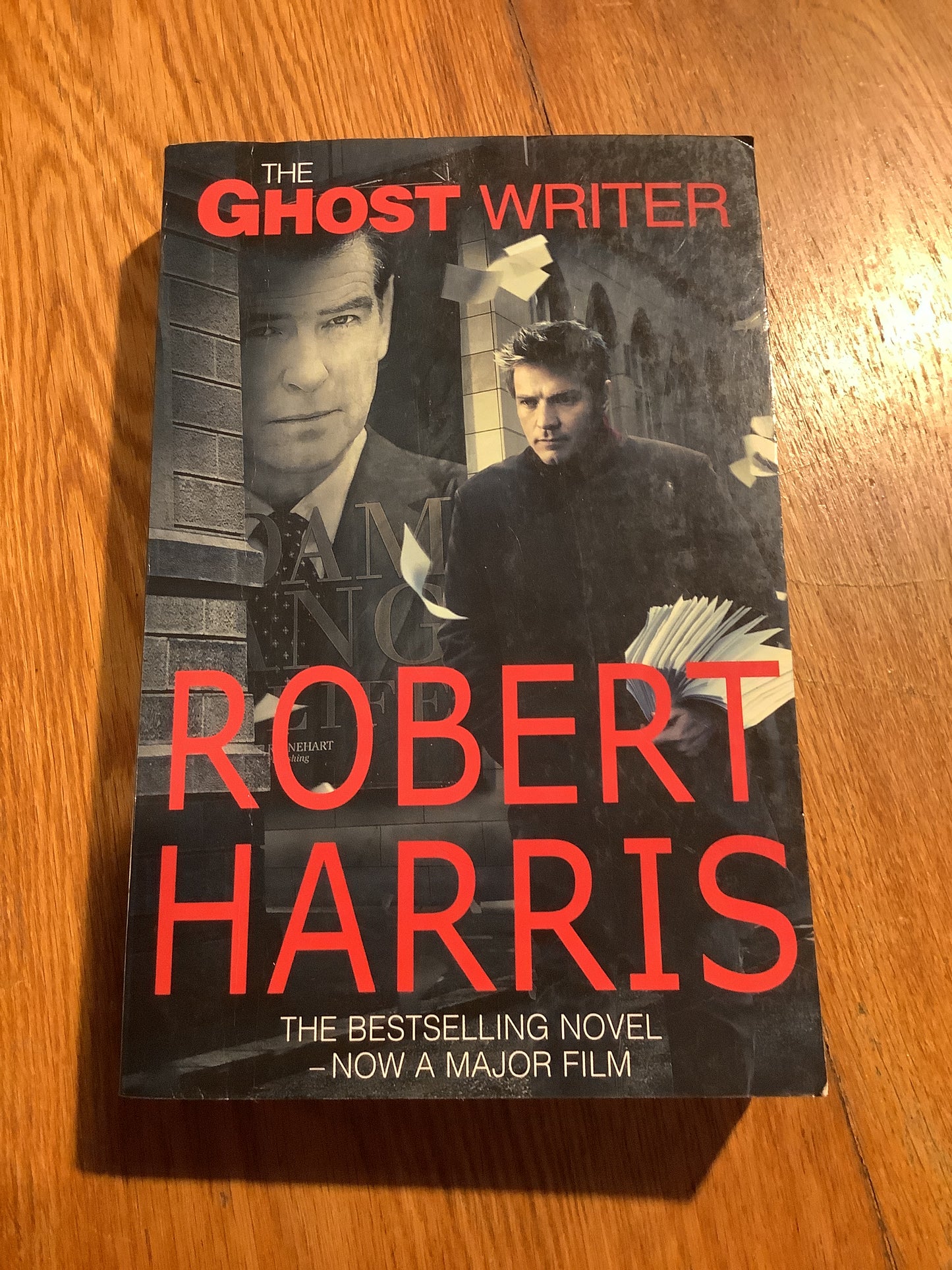 Ghost writer. Robert Harris. 2010.