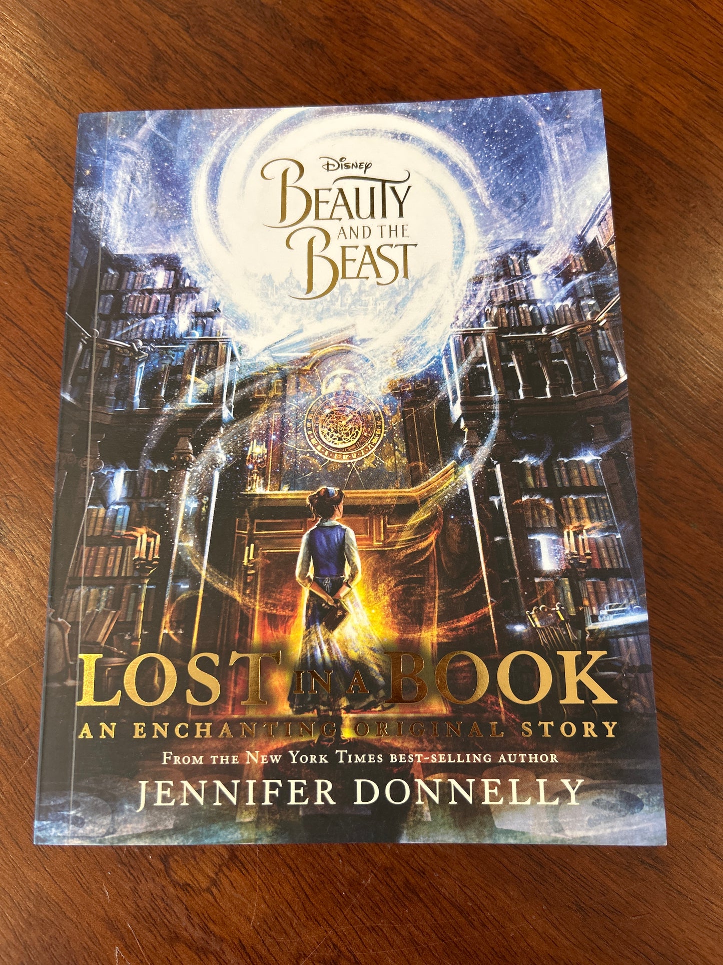 Beauty and the beast: lost in a book. Jennifer Donnelly. 2017.