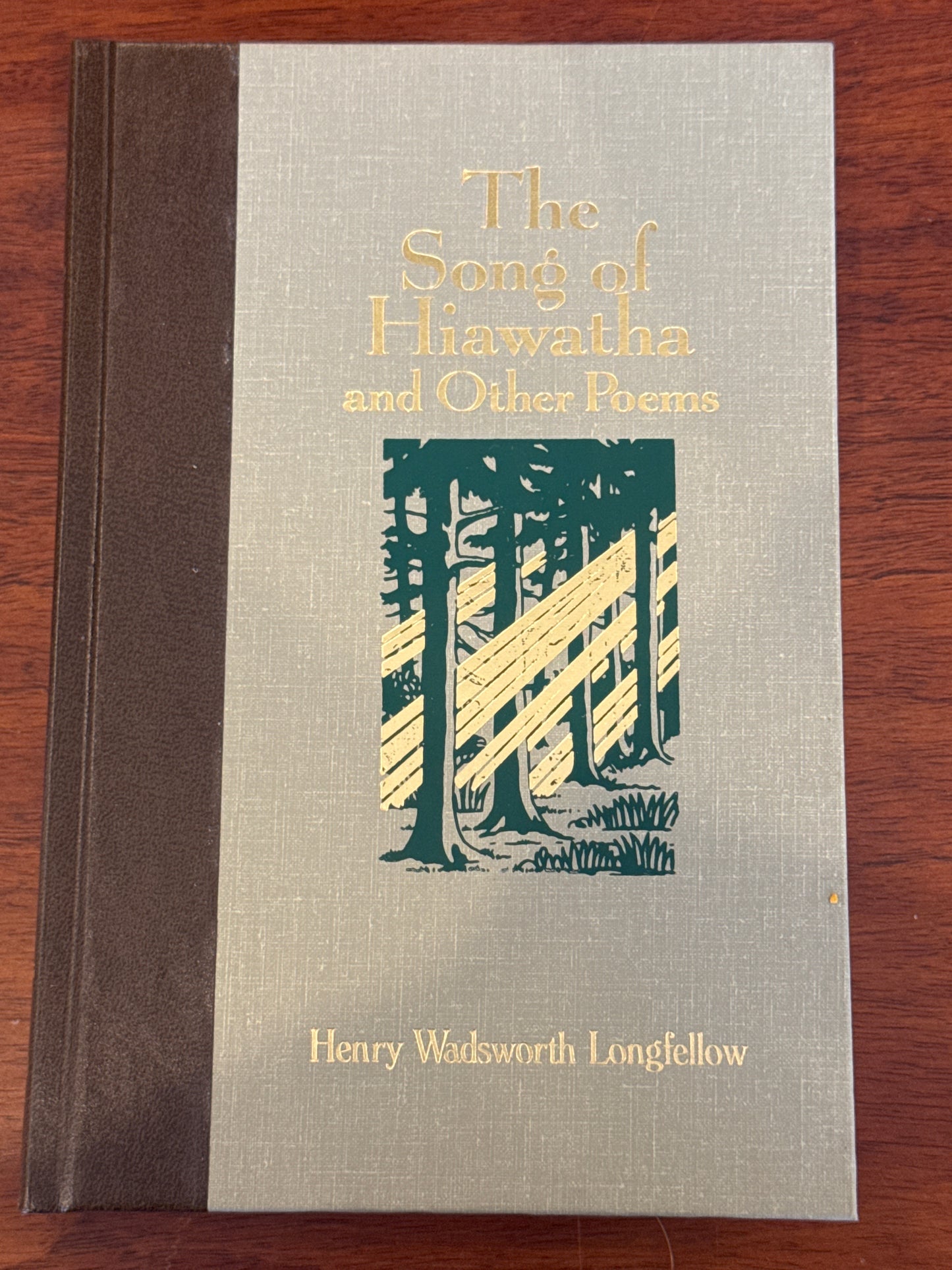 Song of Hiawatha and other poems. Henry Wadsworth Longfellow. 1989.