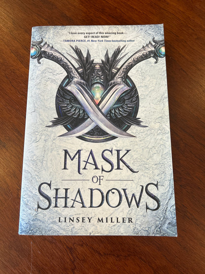 Mask of shadows. Linsey Miller. 2018.