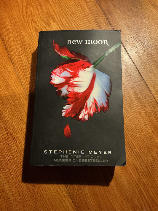 New moon. Stephanie Meyer. 2009.