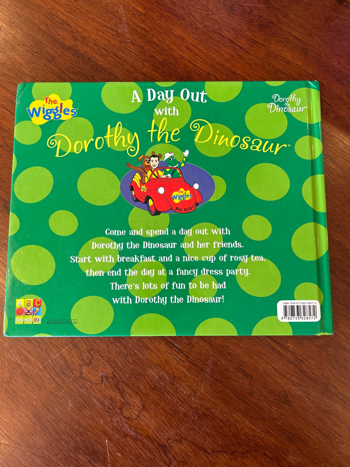 Day out with Dorothy the Dinosaur. Jodie Polutele. 2010.