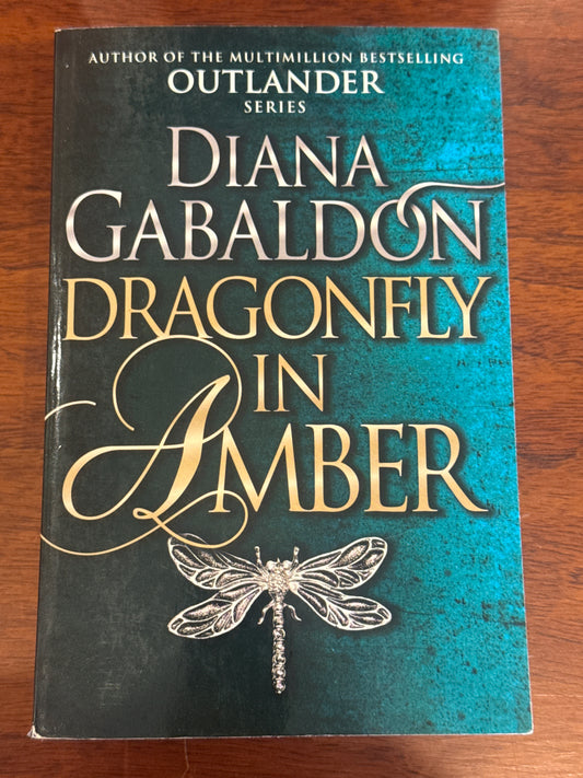 Dragonfly in amber. Diana Gabaldon. 1994.