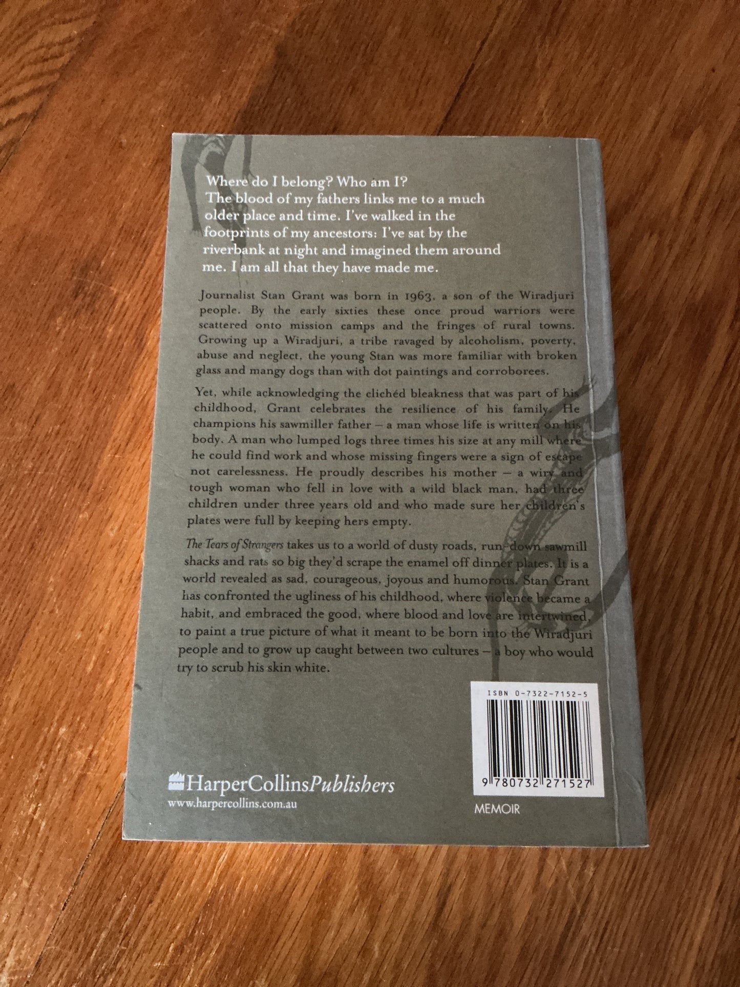 Tears of strangers. Stan Grant. 2004.