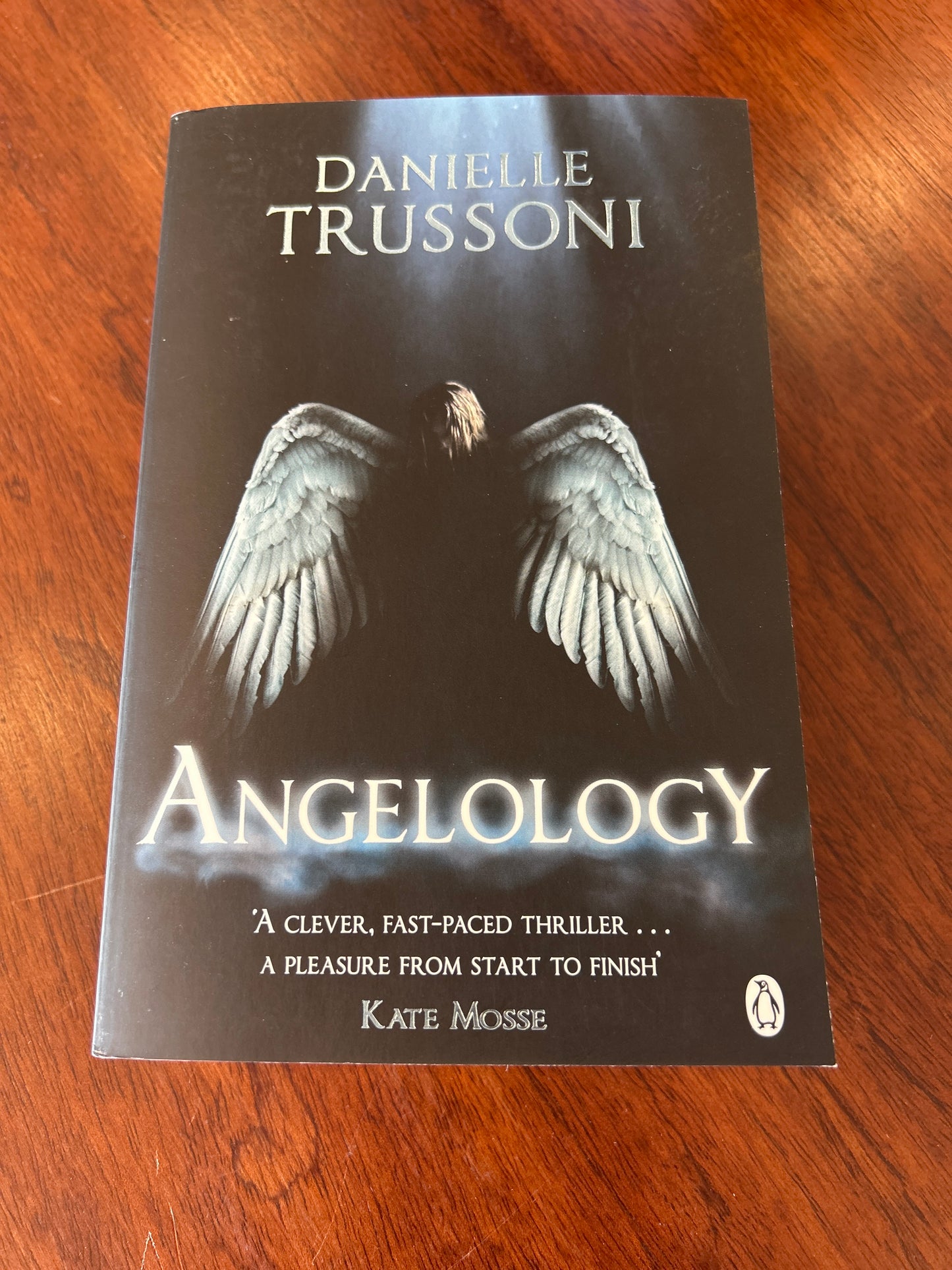 Angelology. Danielle Trussoni. 2011.