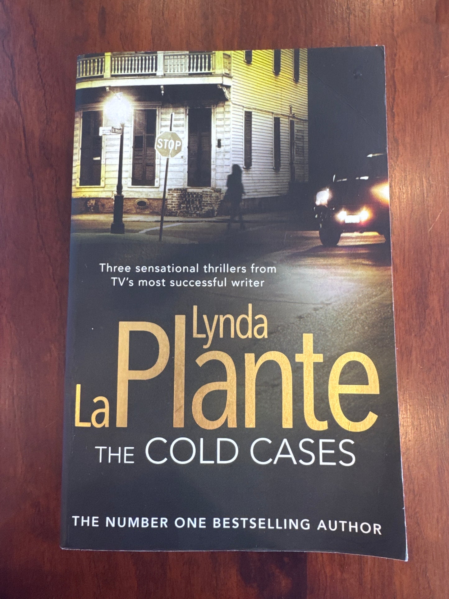 Cold cases. Lynda La Plante. 2017.