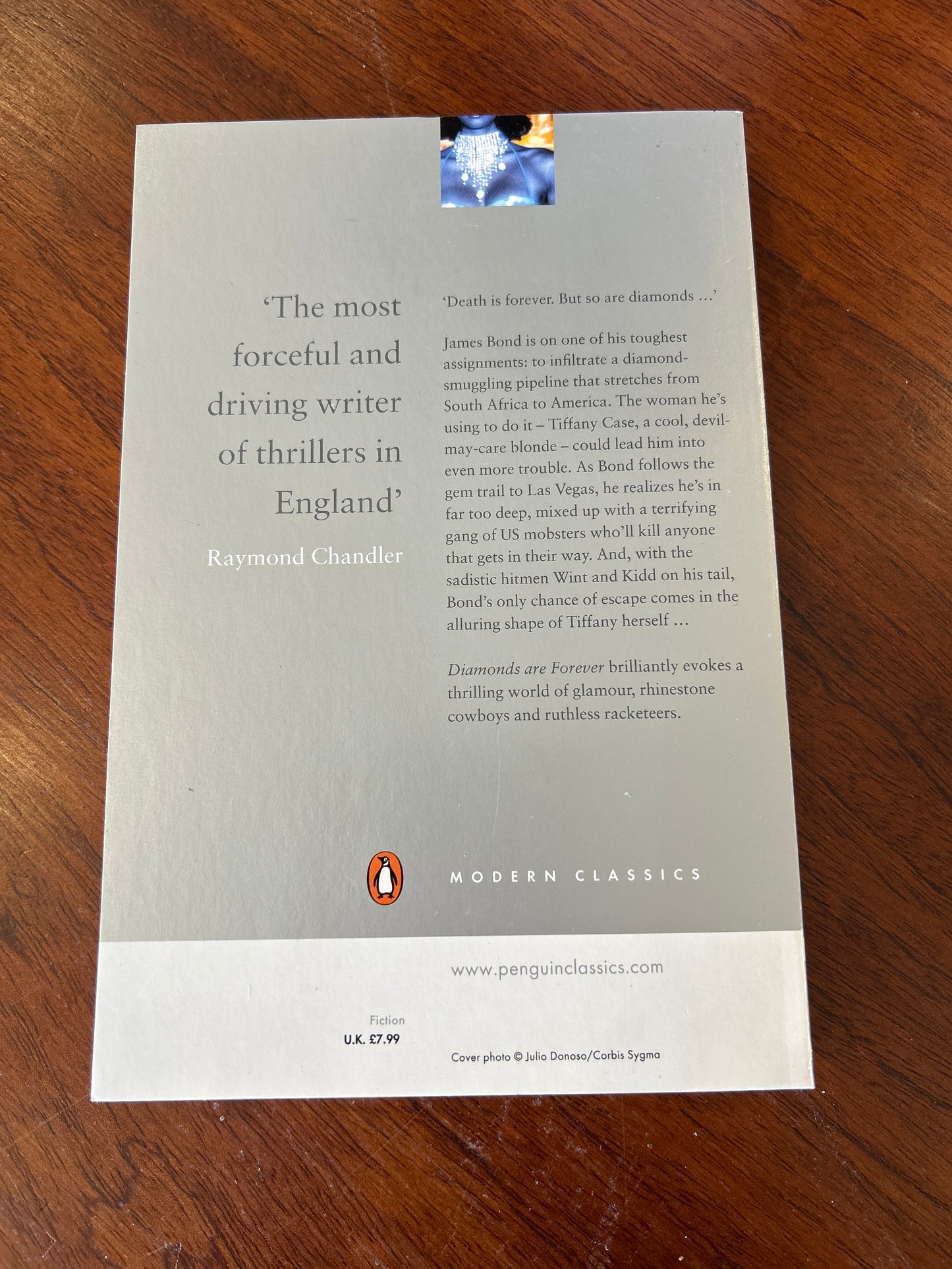 Diamonds are forever. Ian Fleming. 2004.