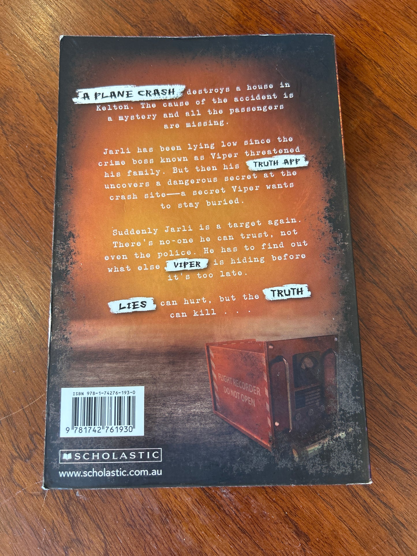 Liars #2: no survivors. Jack Heath. 2018.