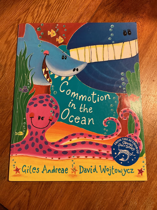 Commotion in the ocean. Giles Andreae & David Wojtowycz. 1999.