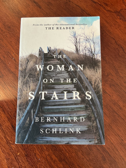 Woman on the stairs. Bernard Schlink. 2017.