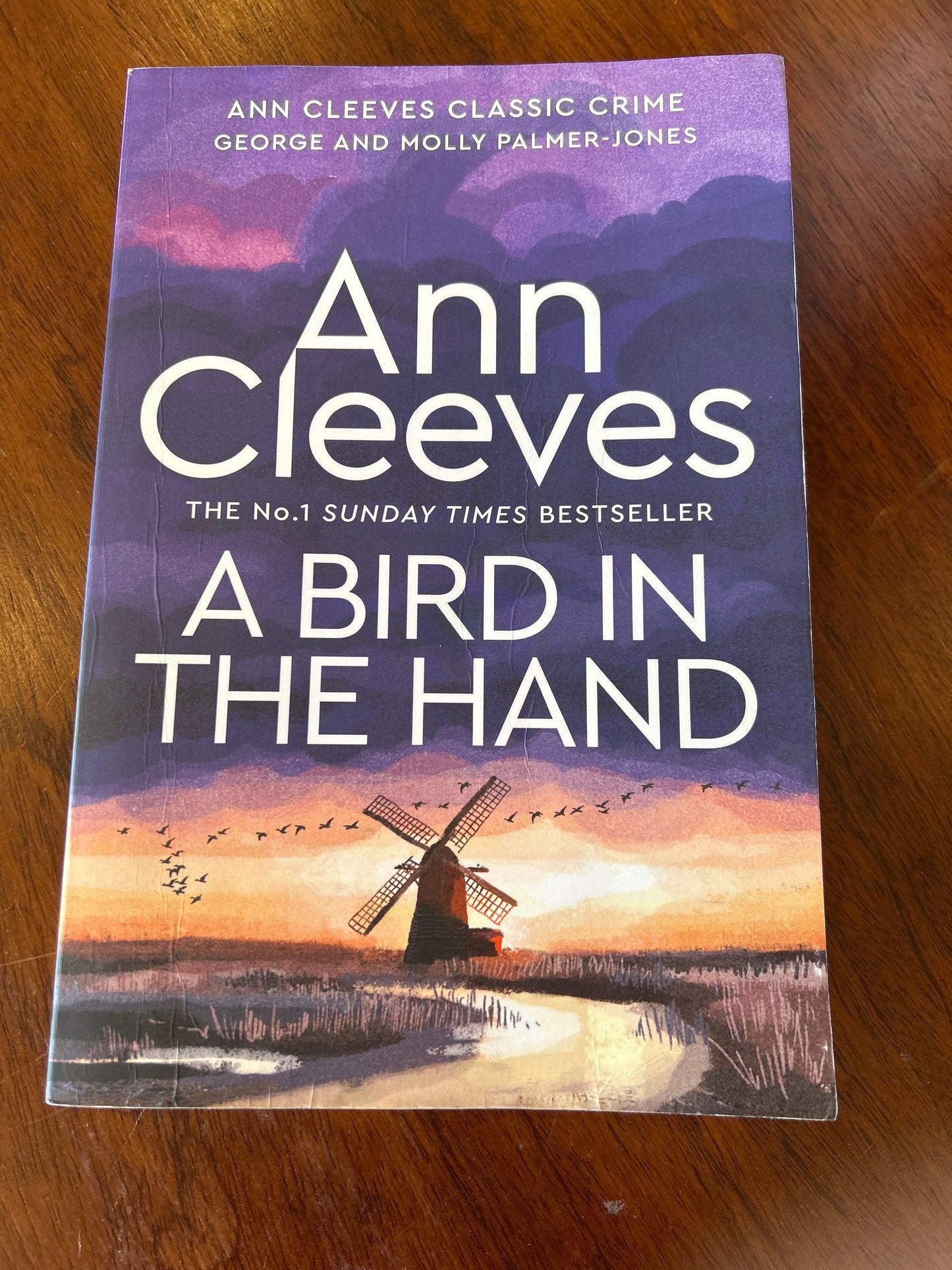 Bird in the hand. Ann Cleeves. 2022.