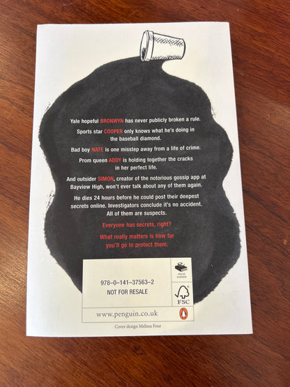 One of us is lying. Karen McManus. 2017.