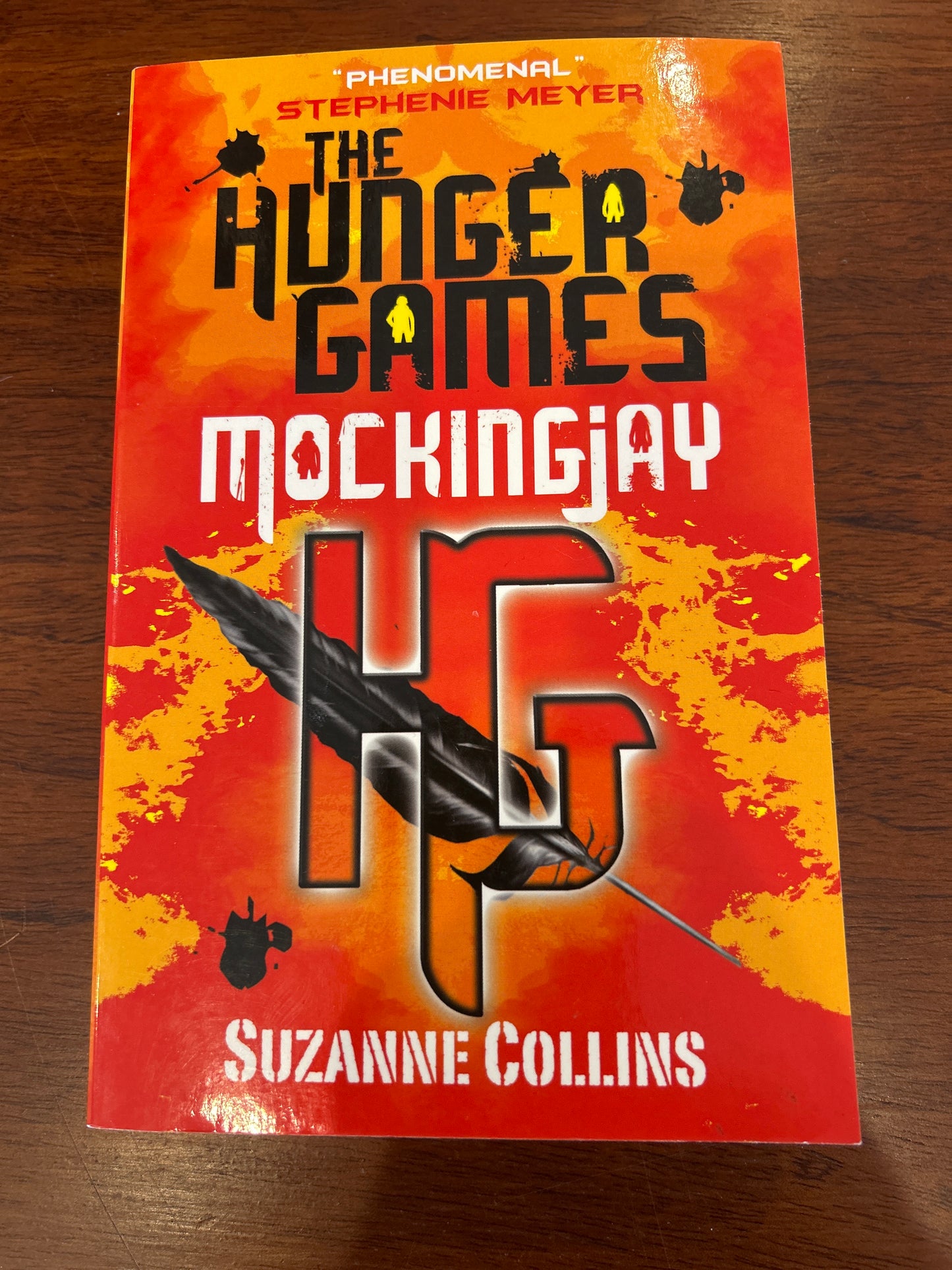 Hunger games: Mockingjay. Suzanne Collins. 2010.