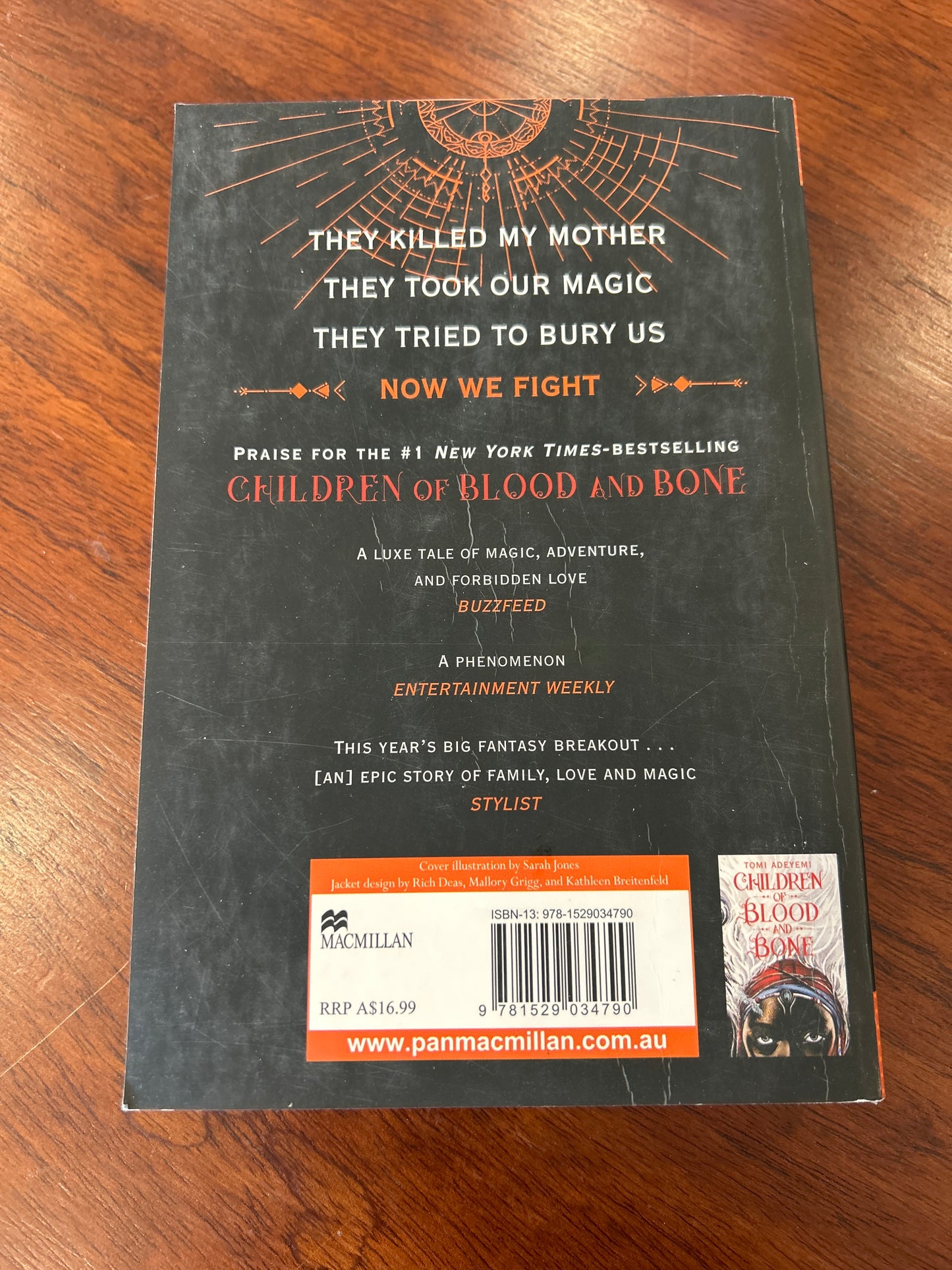 Children of virtue and vengeance. Tomi Adeyemi. 2019.