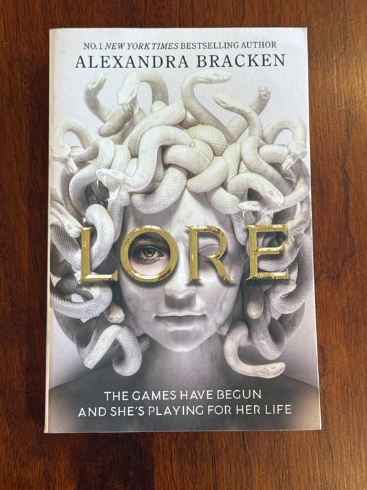 Lore. Alexandra Bracken.