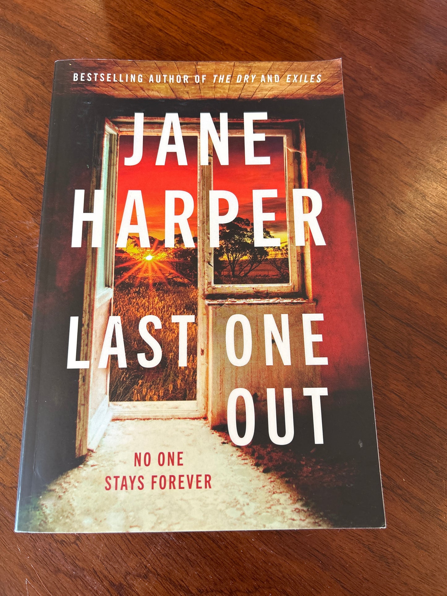 Last one out. Jane Harper. 2025.