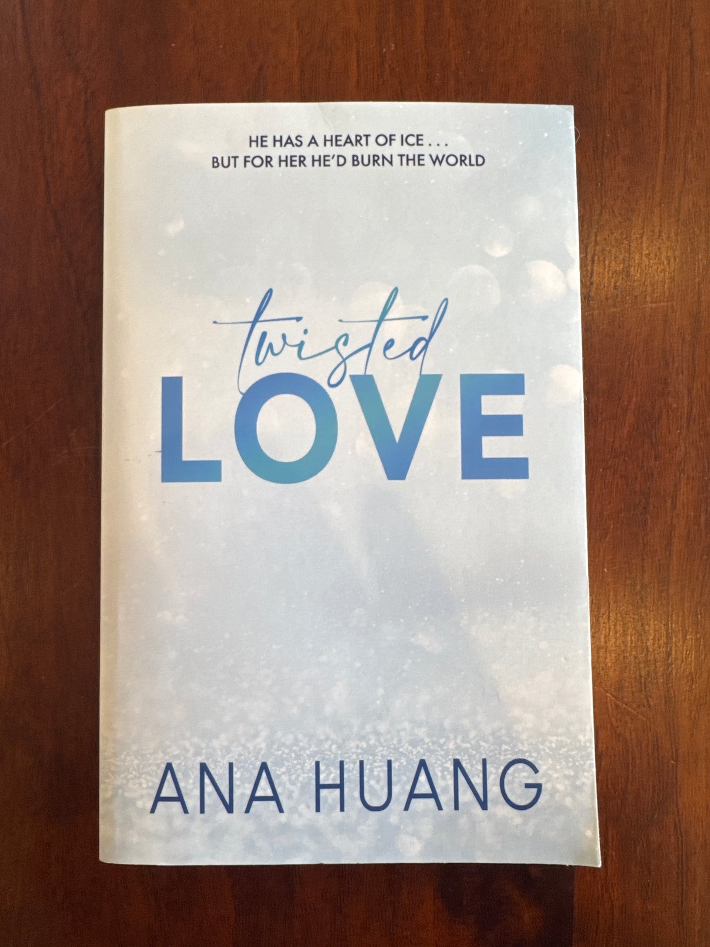 Twisted love. Ana Huang. 2022.