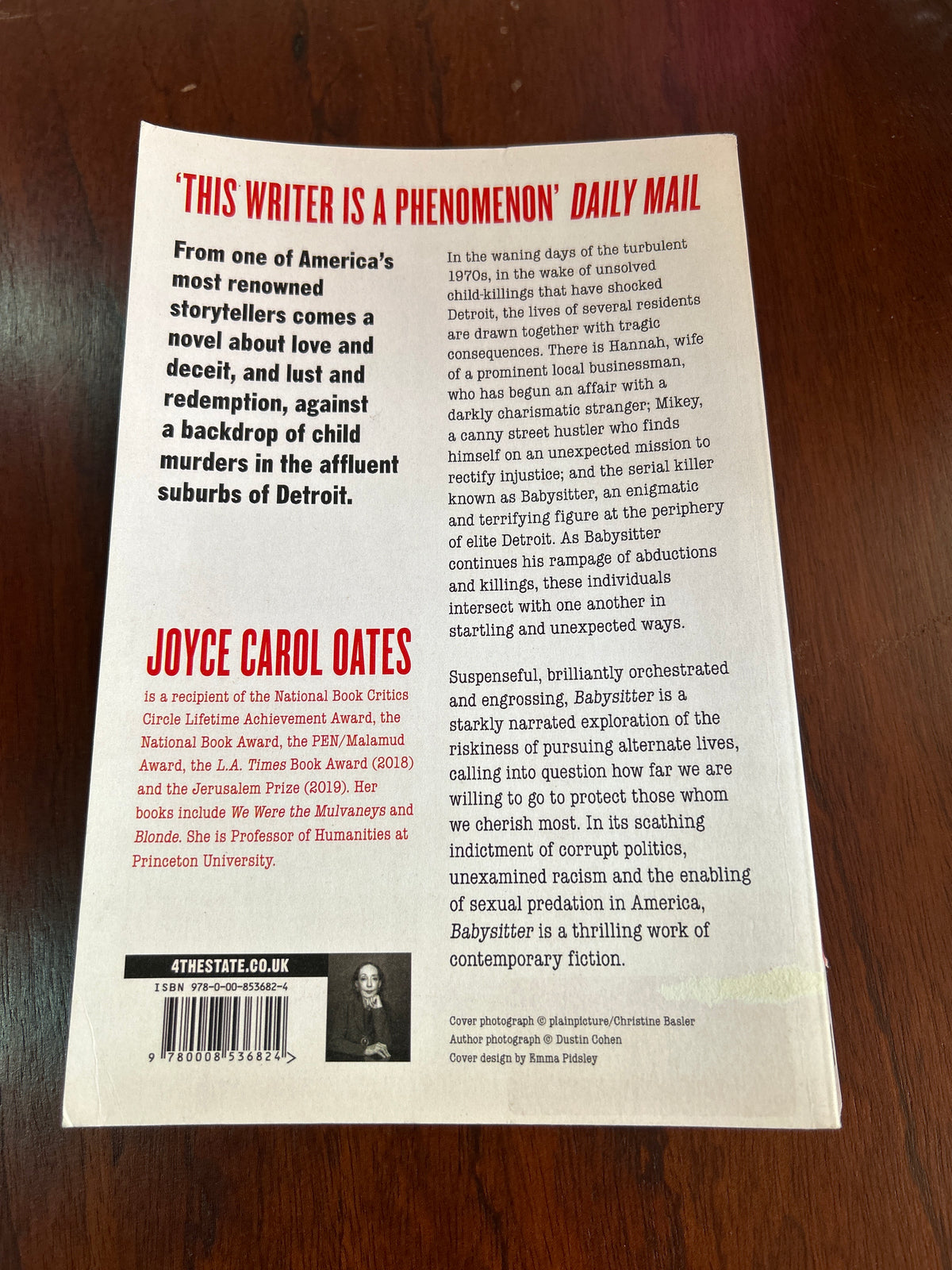 Babysitter. Joyce Carol Oates. 2022.